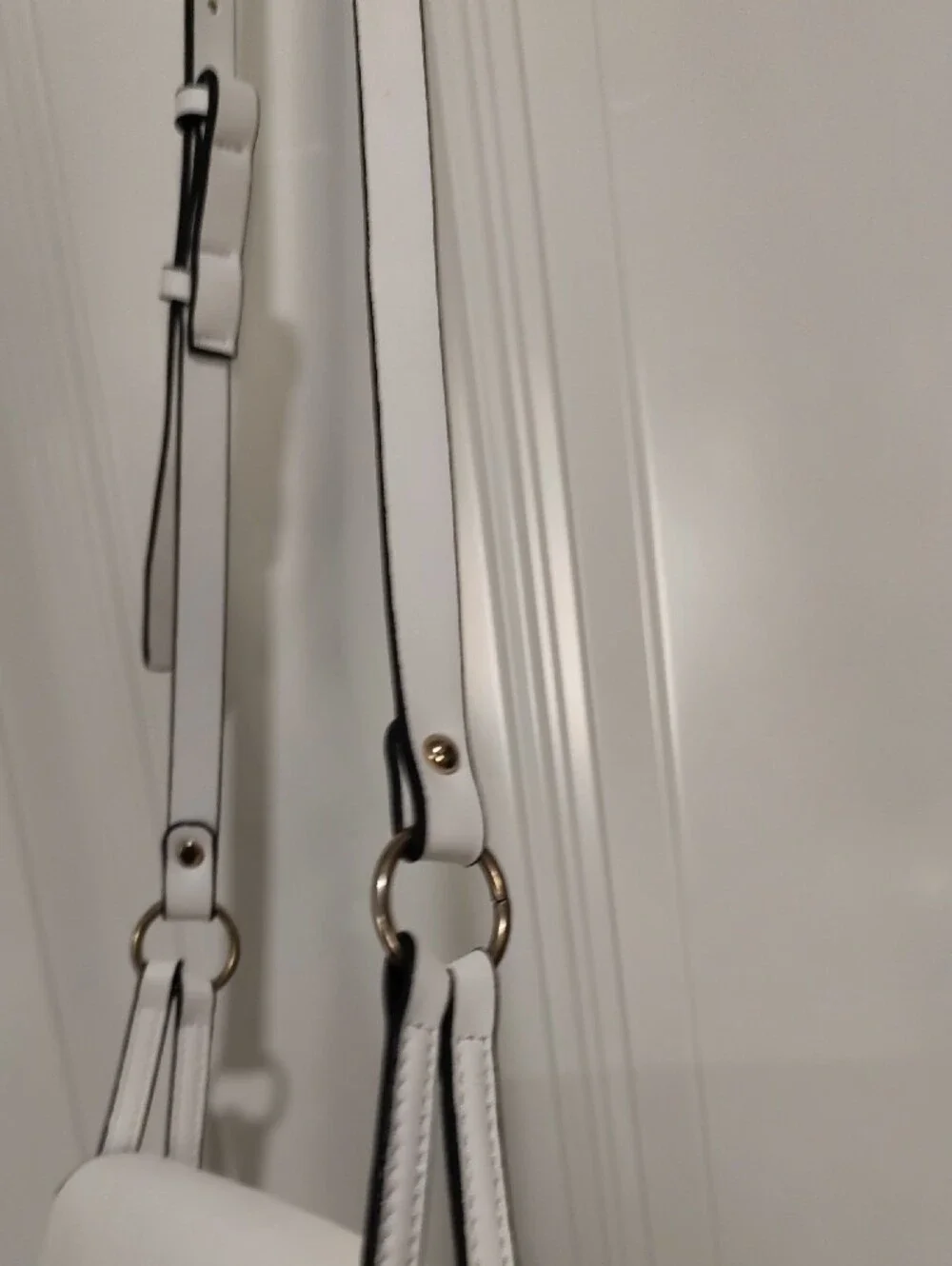 Tory Burch White Leather Crossbody with Logo Medallion